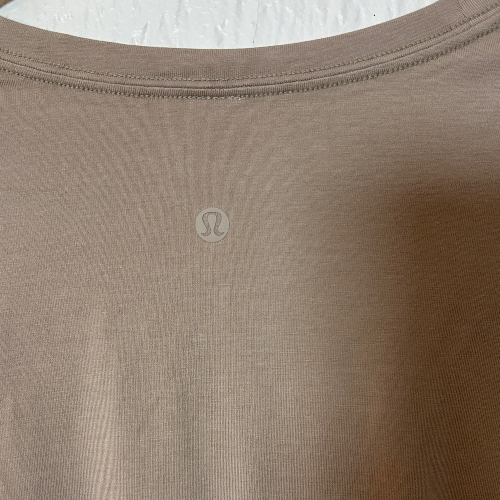 NWT Lululemon Athletica Long Sleeve Tee - Taupe Women Size 16 - Picture 7 of 7